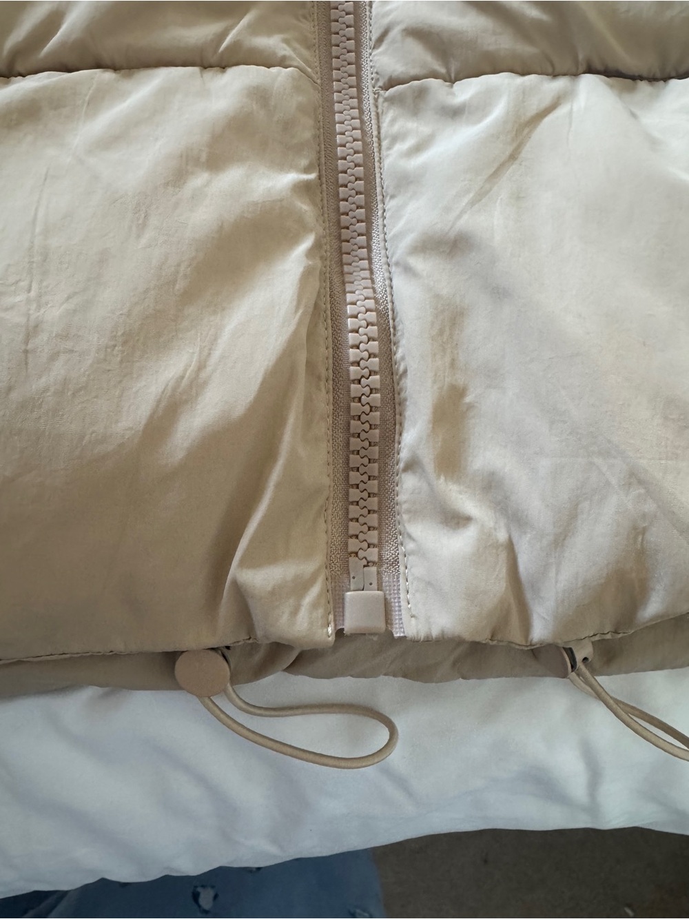 Amazon Beige Puffer Vest with High Collar - Picture 4 of 6